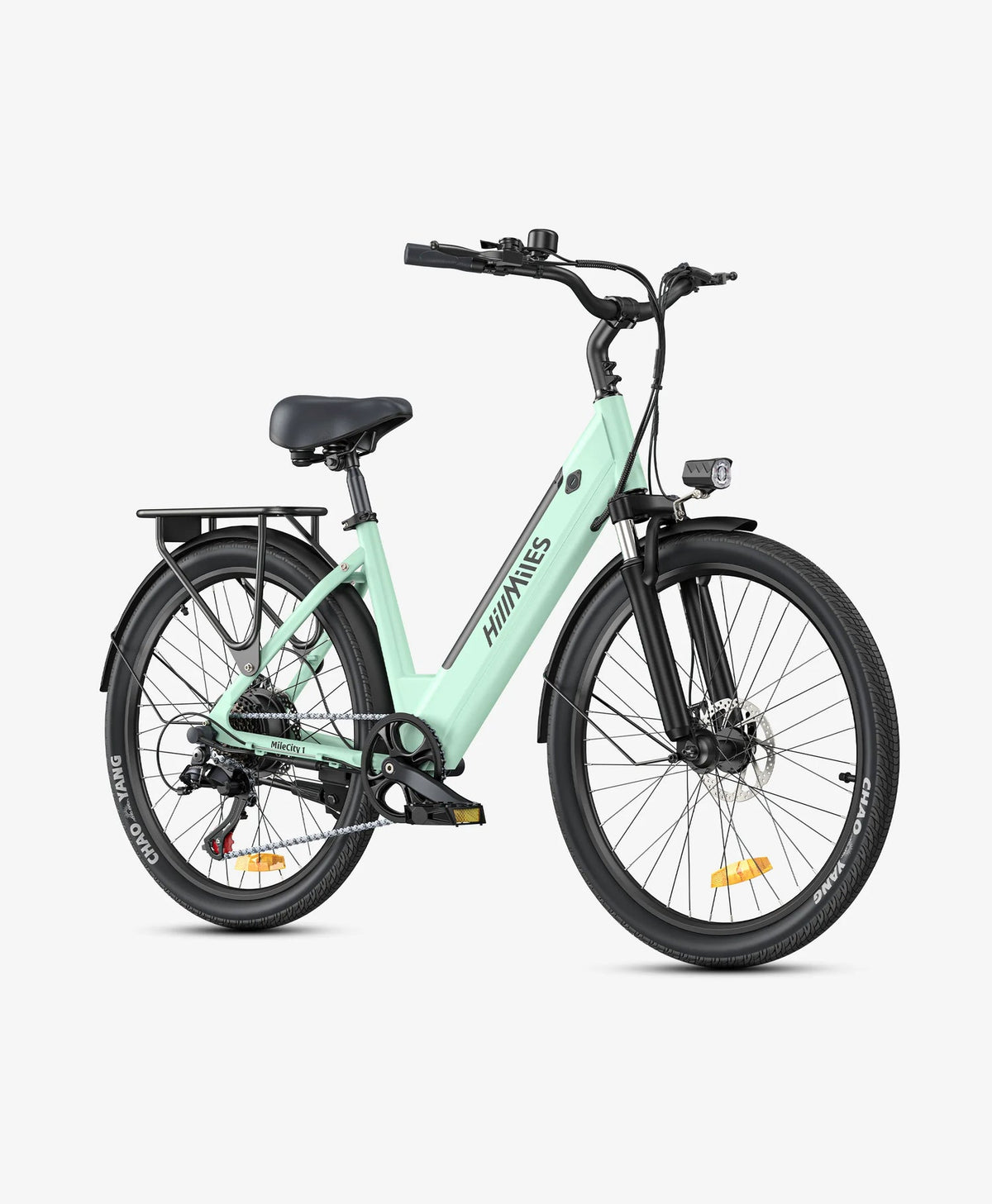 Vélo électrique HillMiles MileCity 1 vert menthe, vue trois-quarts sur fond blanc