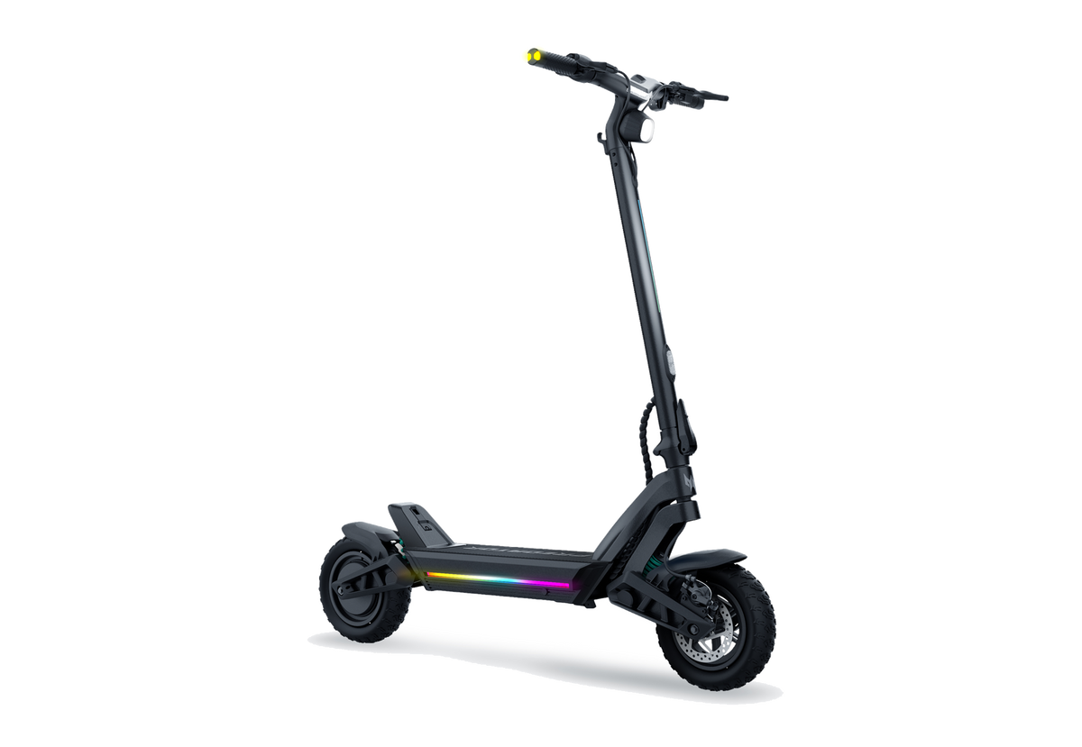 Trottinette électrique Acer Predator ES Thunder Pro noire, vue de profil, éclairage RGB sur le plateau.