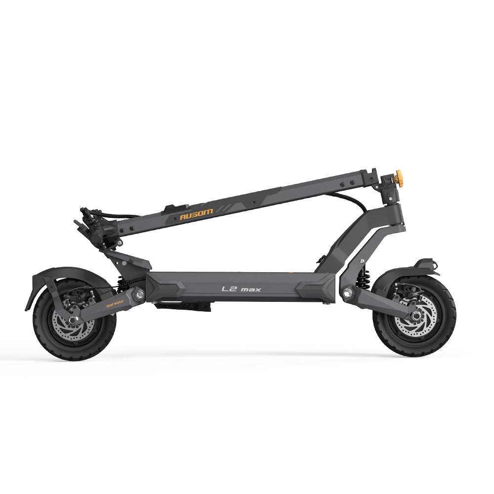Vue trois-quarts entière de l’Ausom L2 Max Dual Motor noire et grise, marquages L2 max visibles, fond blanc propre.