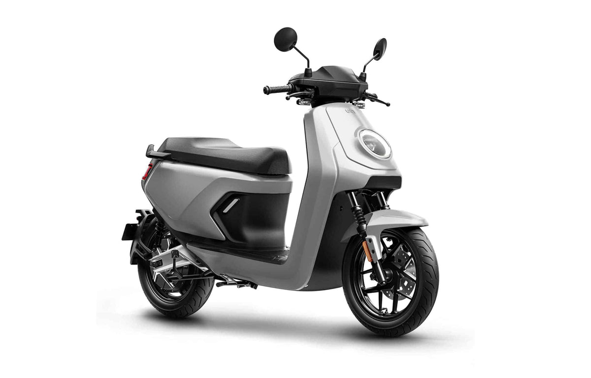 NIU MQi GT Evo — Équivalent 125cc électrique 5 kW — 130 km autonomie