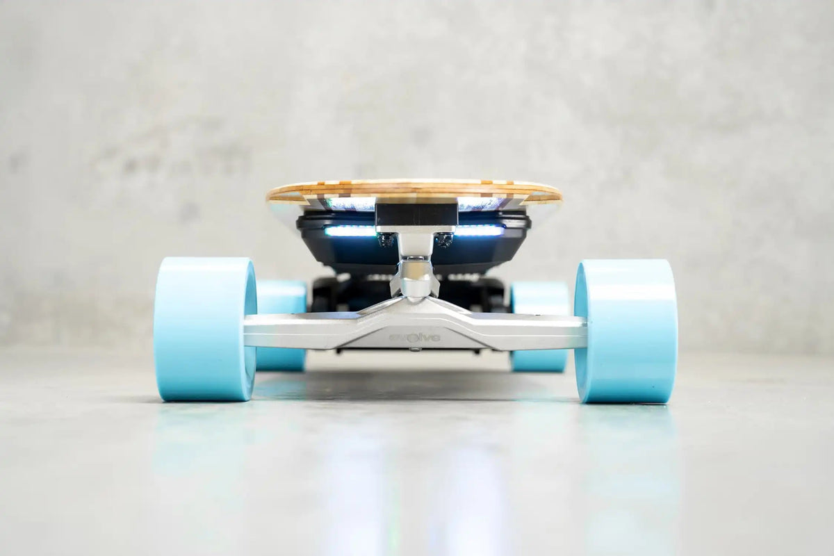 Evolve Stoke X, vue frontale roues et éclairage