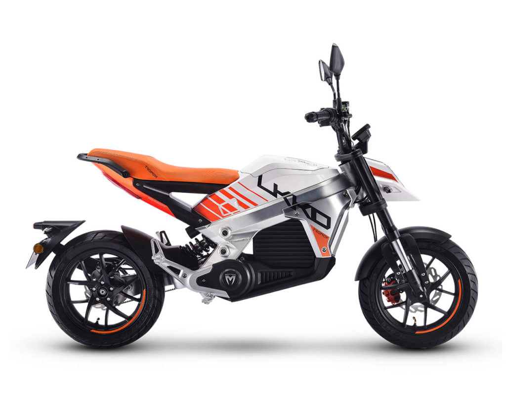 Tromox Ukko S Tango Orange, vue latérale opposée sur fond blanc